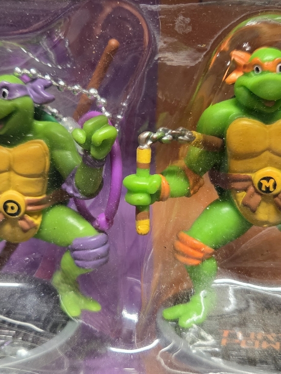 **Kids Collectible Action Figures - Green** - Picture 2 of 7